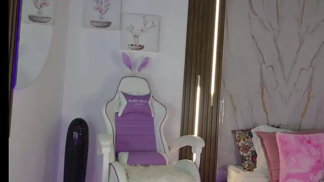 mia 099 online show from September 2025 07:13:01 PM