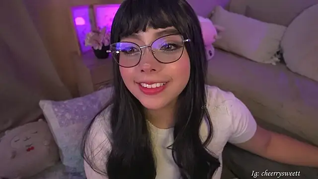 Cheerrysweett online show from April 2026 01:41:01 PM