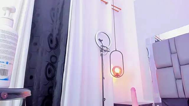 Emily Gil1 online show from February 2025 04:46:01 PM