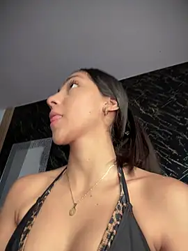 Snapshot of Ema_azel chatting on November 2025 02:05:01 PM Ema azel online show from November 2025 02:05:01 PM