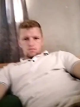 Bentley9825 online show from March 2026 09:59:01 AM