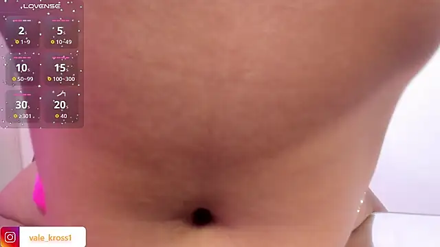 Snapshot of vale_kross chatting on October 2025 01:22:02 PM vale kross online show from October 2025 01:22:02 PM