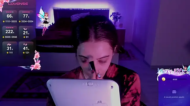 Snapshot of MelodyElf chatting on April 2026 05:48:02 PM MelodyElf online show from April 2026 05:48:02 PM