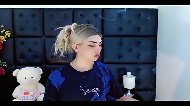 Daniela Pink  online show from February 2026 07:54:02 PM