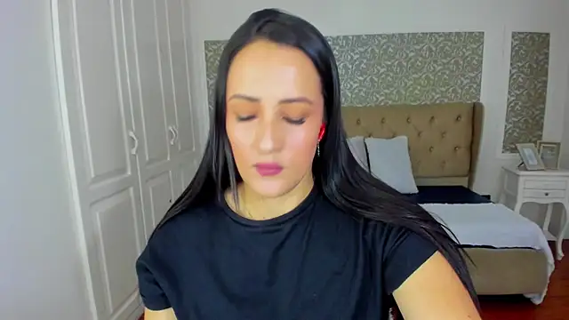 Snapshot of KimWessel_ chatting on June 2026 05:44:02 PM KimWessel online show from June 2026 05:44:02 PM