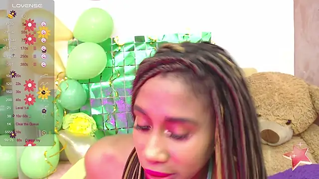 Snapshot of SheylaBrodhlei chatting on March 2025 12:25:01 PM SheylaBrodhlei online show from March 2025 12:25:01 PM