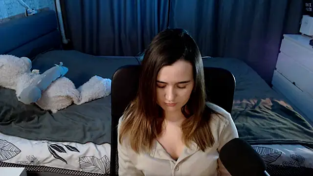 KiraYammy online show from December 2024 01:10:02 AM