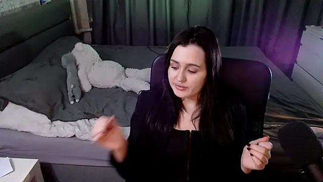 KiraYammy online show from December 2024 01:18:02 AM