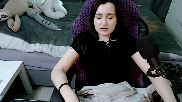 KiraYammy online show from January 2025 01:32:02 AM