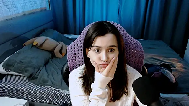 KiraYammy online show from February 2025 03:48:01 AM