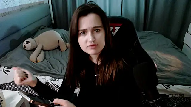 KiraYammy online show from March 2025 06:51:01 PM