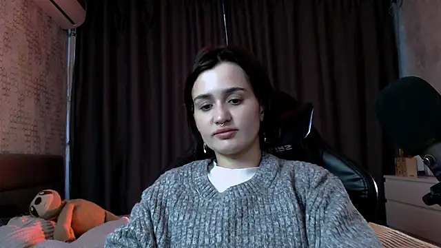 KiraYammy online show from May 2026 11:56:01 PM