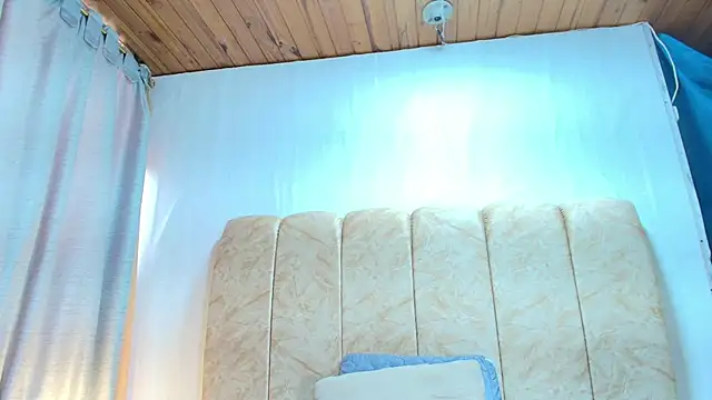 Zoe Curvy online show from November 2025 12:58:02 PM