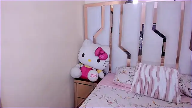 TifanyChill online show from October 2025 07:00:01 PM