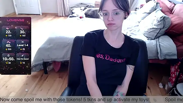 Plantbabeee online show from February 2025 05:40:02 PM