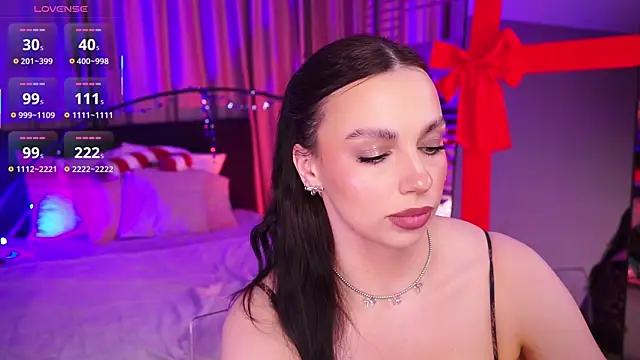 Snapshot of LunaNight chatting on January 2026 08:43:01 PM LunaNight online show from January 2026 08:43:01 PM