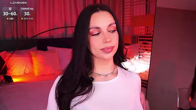 Snapshot of LunaNight chatting on February 2026 08:34:01 PM LunaNight online show from February 2026 08:34:01 PM