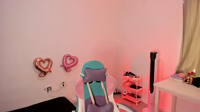 WandaDoll online show from February 2025 04:33:01 PM