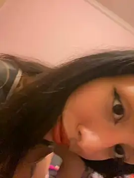 plantitasuwu online show from January 2025 05:05:01 AM