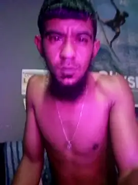 Upstigerlo online show from December 2025 06:49:01 PM