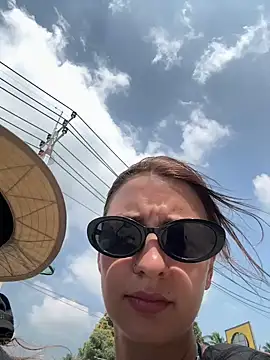 Snapshot of BabeRainbow chatting on January 2025 05:53:01 AM BabeRainbow online show from January 2025 05:53:01 AM