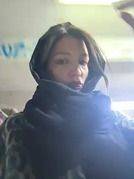 Snapshot of BabeRainbow chatting on February 2025 09:42:02 AM BabeRainbow online show from February 2025 09:42:02 AM