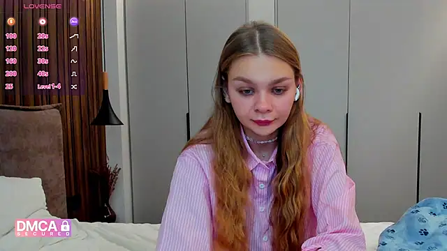 Molly sweetie online show from November 2025 07:29:01 AM