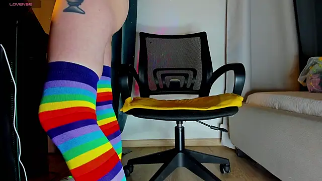 Snapshot of HunnyWifey chatting on November 2025 08:52:02 PM HunnyWifey online show from November 2025 08:52:02 PM