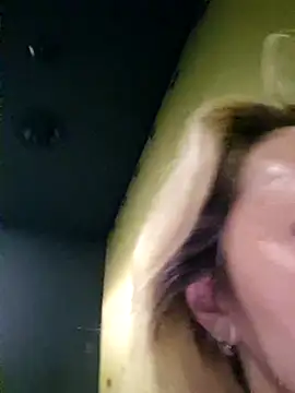 Miss    Mia  online show from February 2025 04:52:01 PM