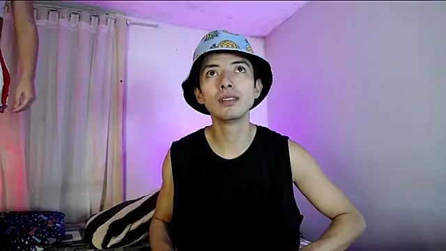 Pinkandyellowpokemon online show from December 2025 04:21:01 AM