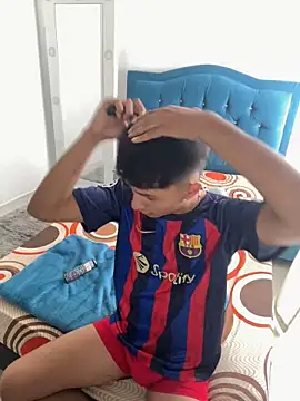 Leonarrrd 01 online show from December 2024 04:40:01 PM