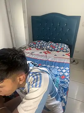 Leonarrrd 01 online show from February 2025 10:10:02 PM