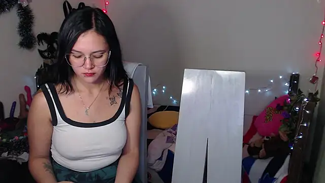 Snapshot of Antonella_Cruz02 chatting on December 2024 04:45:02 AM Antonella Cruz02 online show from December 2024 04:45:02 AM