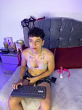 Antonella Cruz02 online show from May 2026 04:07:02 AM