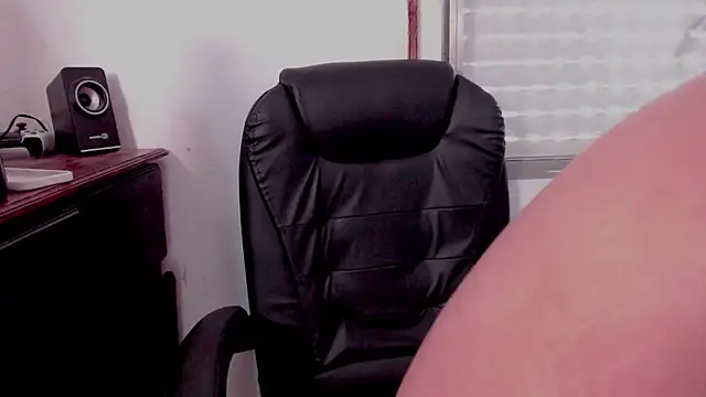 Snapshot of Sofii_floyd_ chatting on October 2025 02:06:02 PM Sofii floyd online show from October 2025 02:06:02 PM