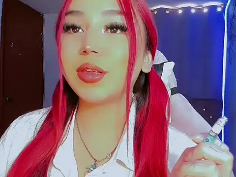 Snapshot of madisonx17 chatting on November 2025 08:20:01 PM madisonx17 online show from November 2025 08:20:01 PM