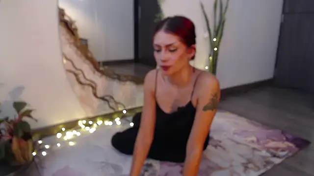 Snapshot of chloebritto chatting on February 2025 07:05:02 PM chloebritto online show from February 2025 07:05:02 PM