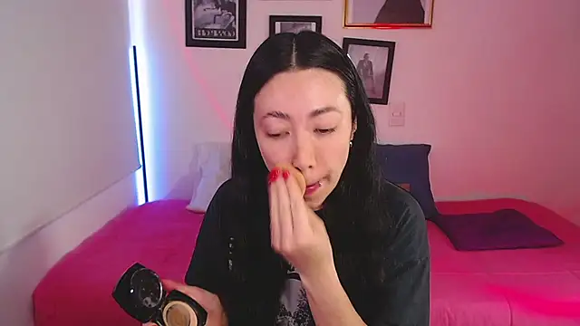 Snapshot of lilyy_evanss chatting on February 2025 10:53:02 PM lilyy evanss online show from February 2025 10:53:02 PM