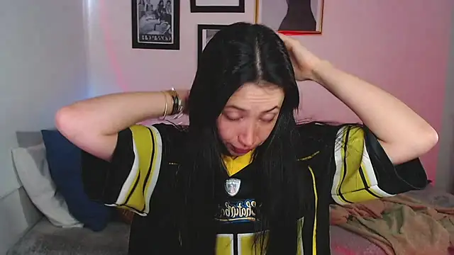 Snapshot of lilyy_evanss chatting on March 2025 09:16:02 PM lilyy evanss online show from March 2025 09:16:02 PM