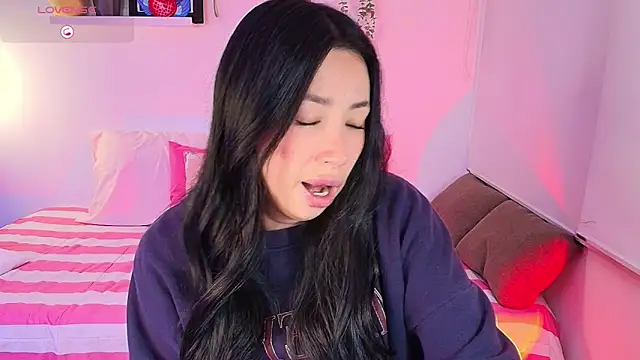 lilyy evanss online show from February 2026 11:49:01 PM