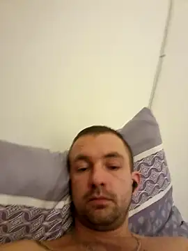 Snapshot of magicSeX4You chatting on February 2025 04:36:02 AM magicSeX4You online show from February 2025 04:36:02 AM