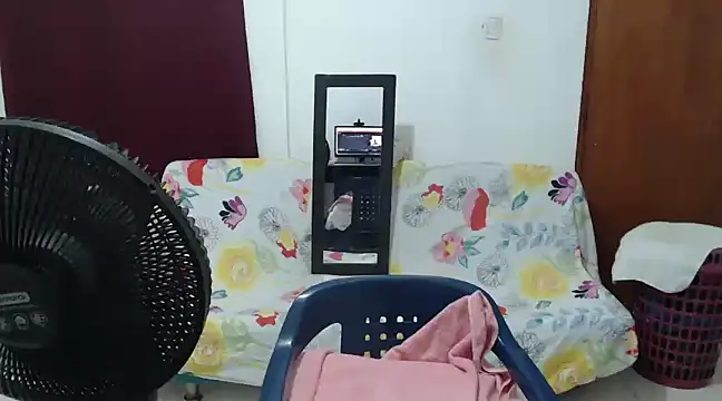 Snapshot of luz_stella chatting on December 2024 09:02:02 PM luz stella online show from December 2024 09:02:02 PM