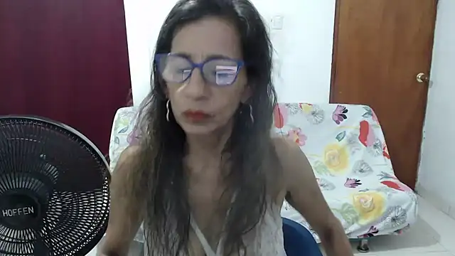 Snapshot of luz_stella chatting on February 2025 07:58:02 PM luz stella online show from February 2025 07:58:02 PM