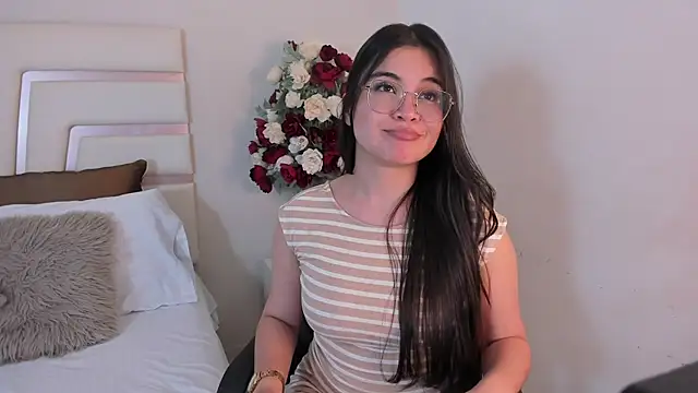 CamilaSofiia online show from February 2025 10:34:02 PM