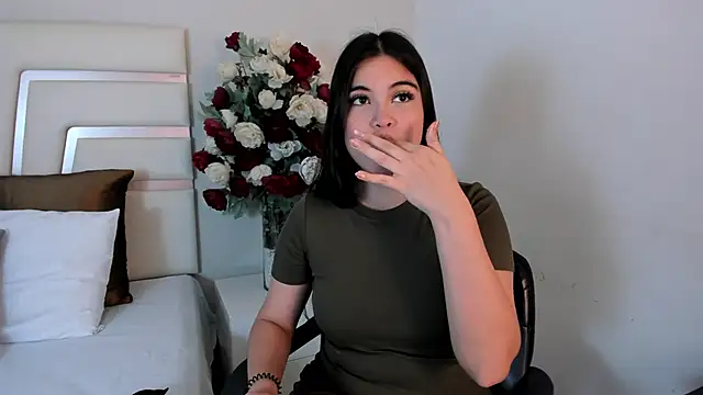 CamilaSofiia online show from February 2025 07:46:01 PM