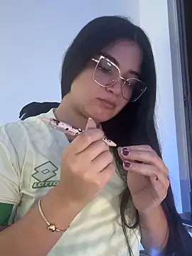 CamilaSofiia online show from November 2025 04:38:01 AM