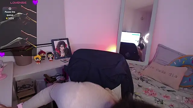 Lexie Thompson10 online show from November 2025 12:32:01 AM