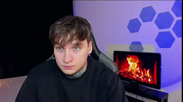 Chris Tyson online show from February 2025 10:39:01 PM