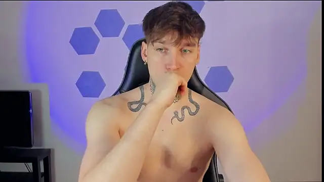 Chris Tyson online show from March 2025 11:32:02 PM