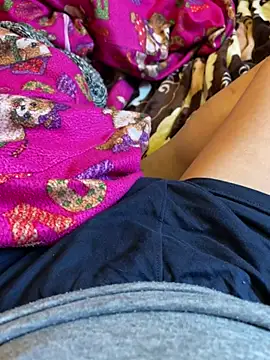 Snapshot of A6229 chatting on February 2025 05:40:01 AM A6229 online show from February 2025 05:40:01 AM